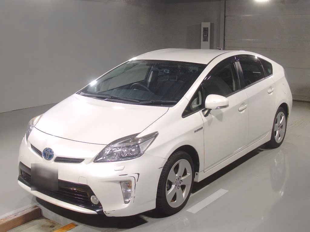 TOYOTA PRIUS