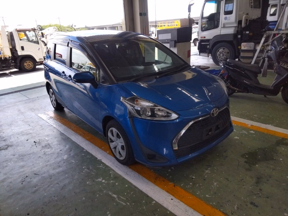 TOYOTA SIENTA