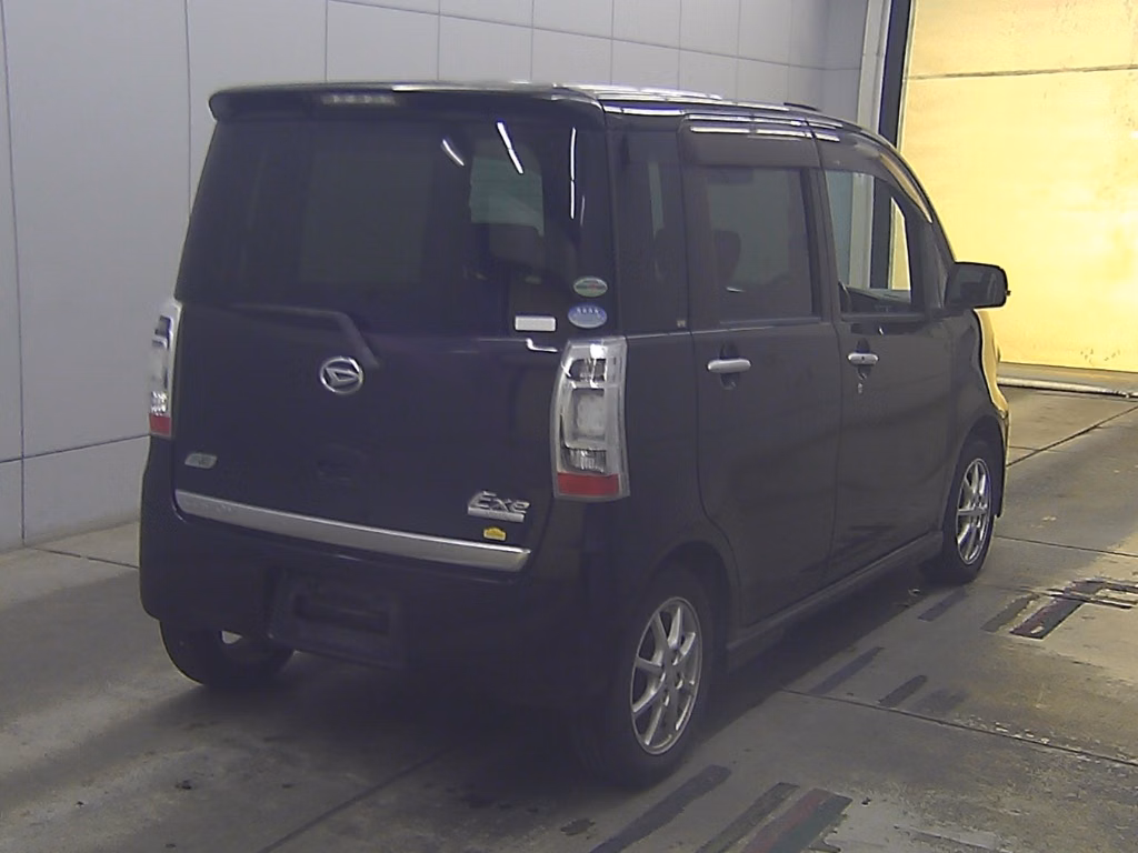 DAIHATSU TANTO EXE