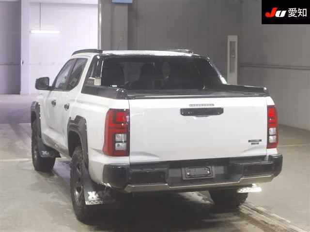 MITSUBISHI TRITON