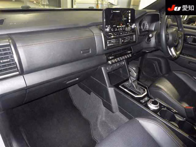 MITSUBISHI TRITON