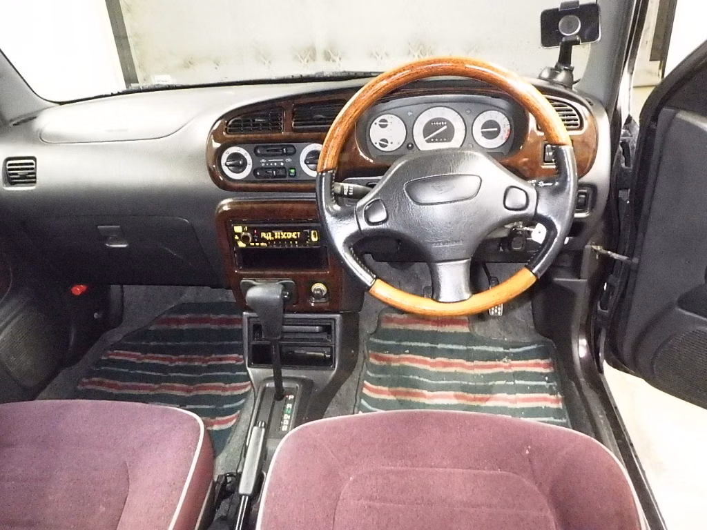 DAIHATSU MIRA GINO