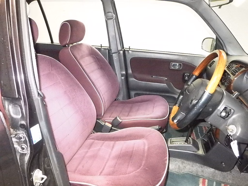 DAIHATSU MIRA GINO
