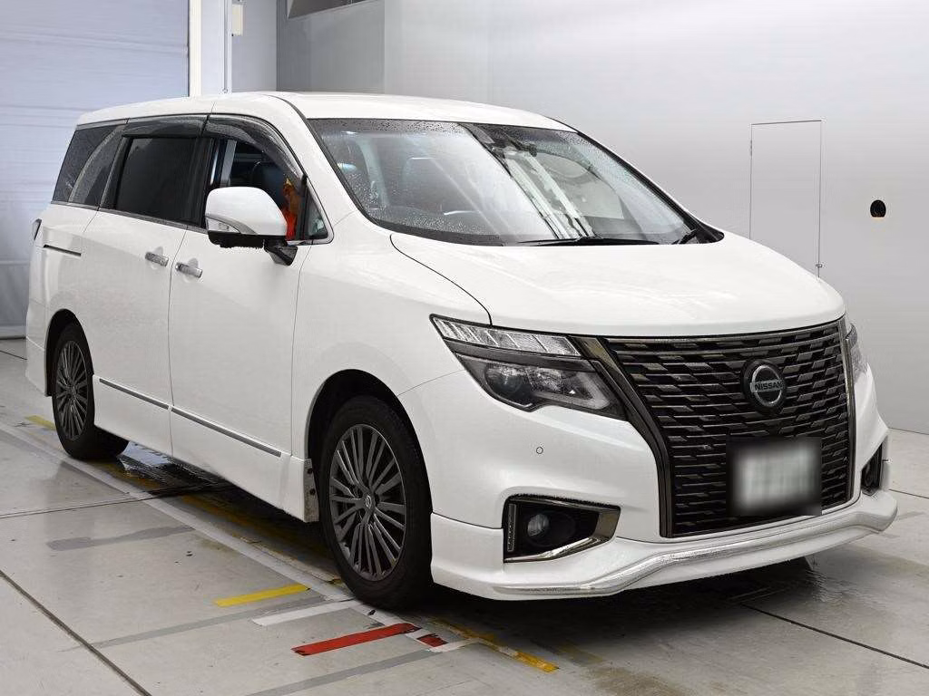 NISSAN ELGRAND