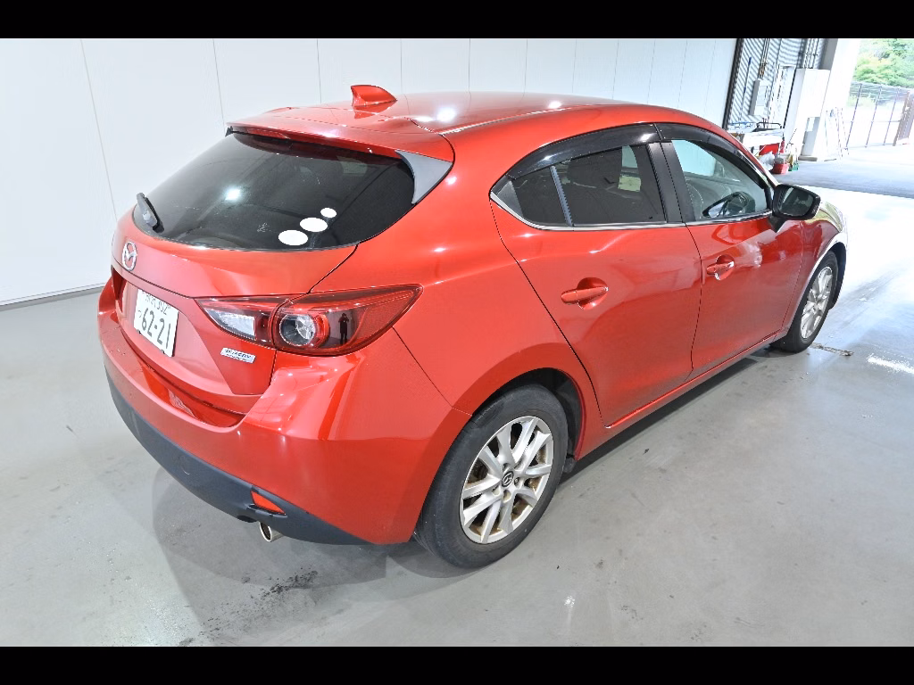 MAZDA AXELA