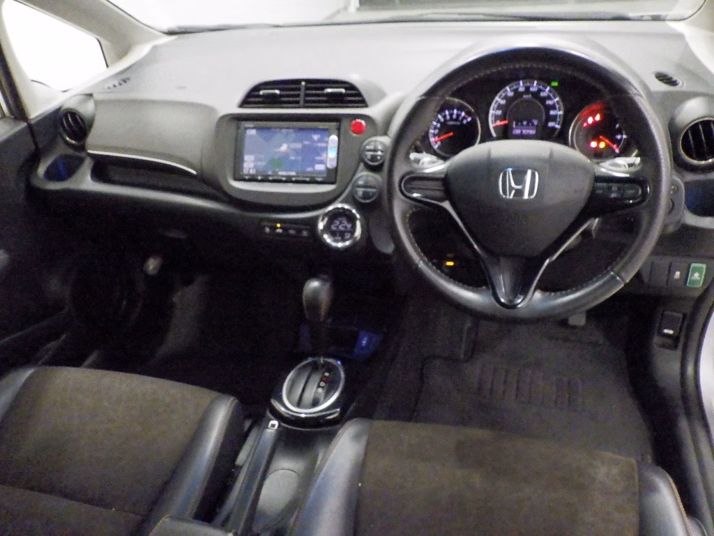 HONDA FIT SHUTTLE