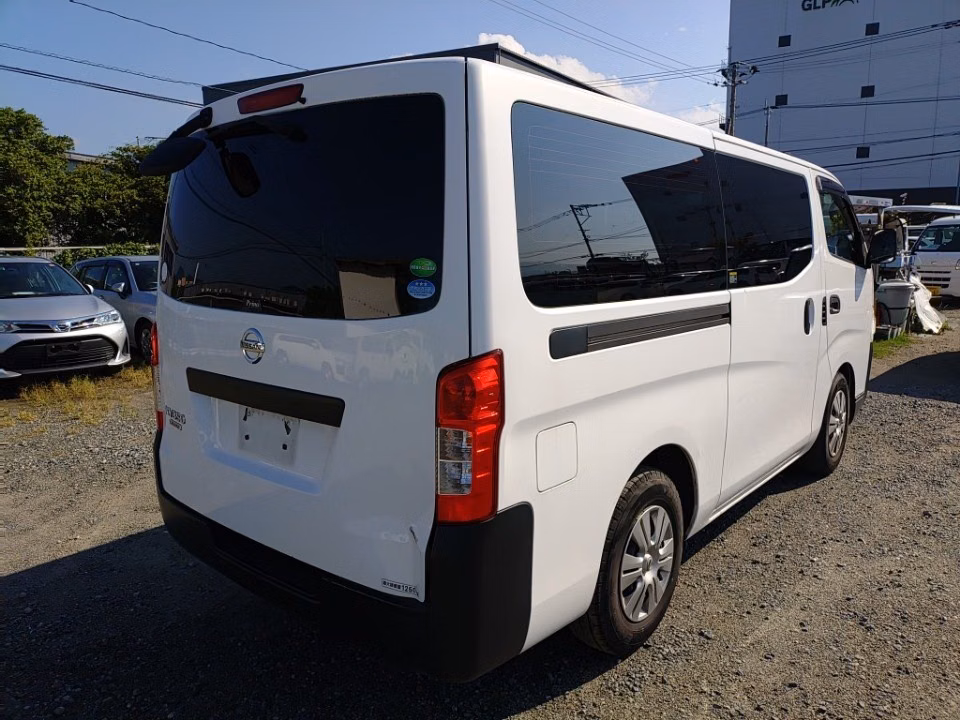 NISSAN NV350 CARAVAN