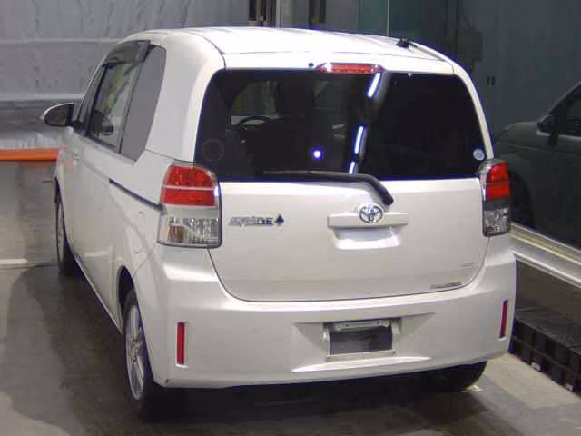 TOYOTA SPADE