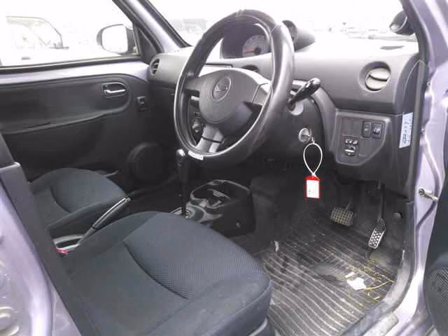 DAIHATSU ESSE