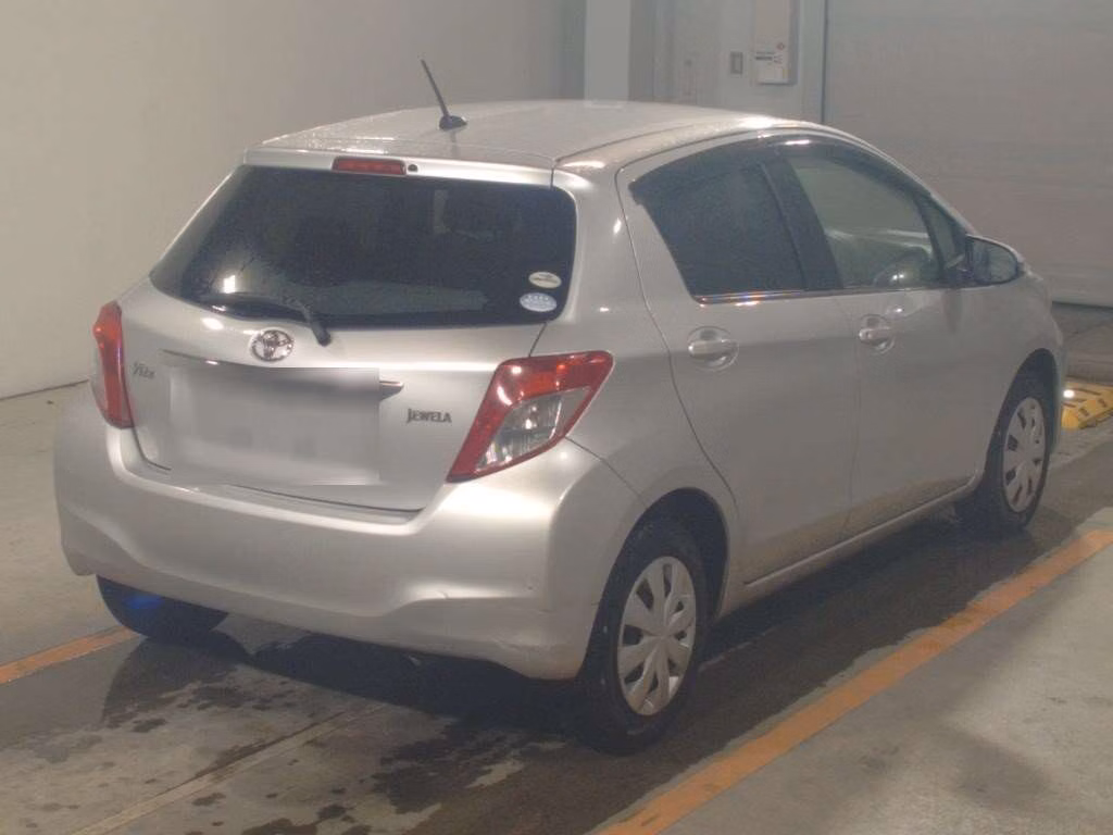 TOYOTA VITZ