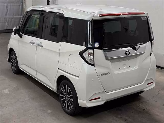 TOYOTA TANK