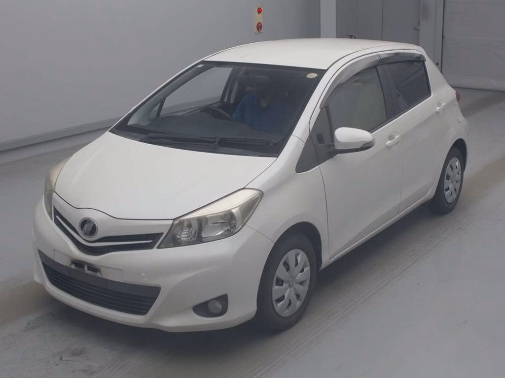 TOYOTA VITZ