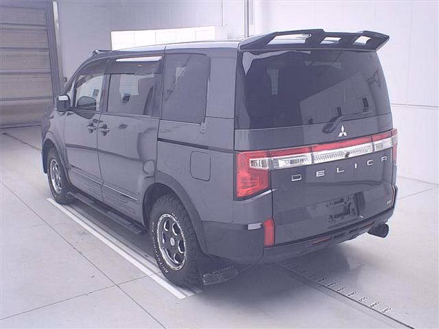 MITSUBISHI DELICA D:5