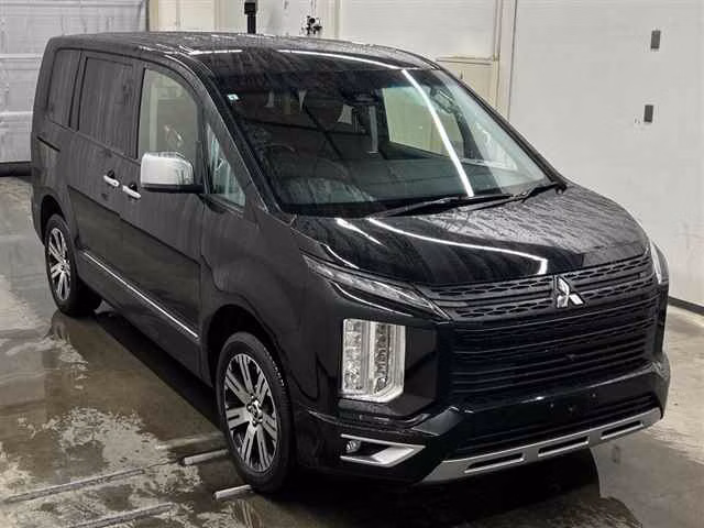 MITSUBISHI DELICA D:5