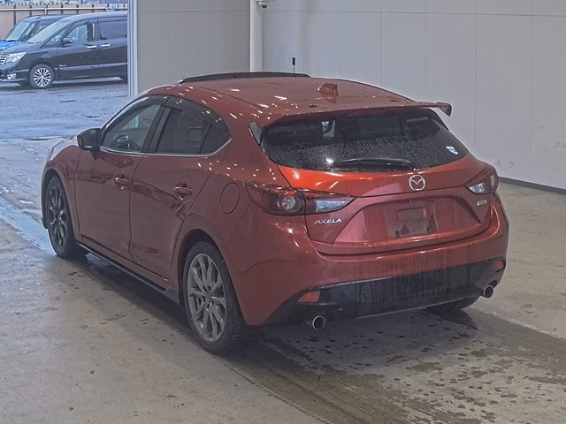 MAZDA AXELA