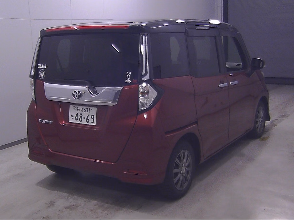 TOYOTA ROOMY