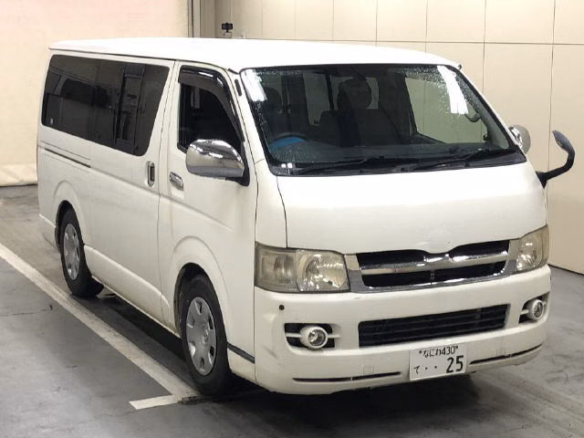 TOYOTA REGIUS ACE