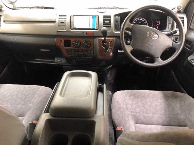 TOYOTA REGIUS ACE