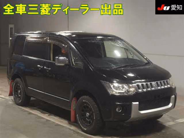 MITSUBISHI DELICA D:5