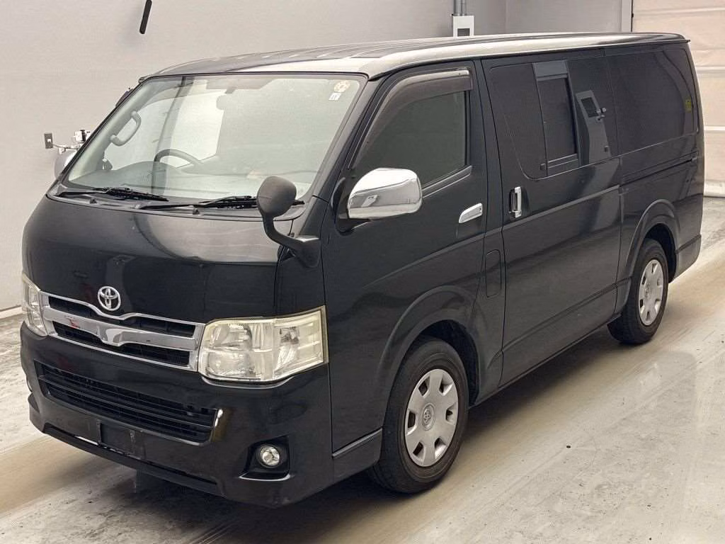 TOYOTA REGIUS ACE