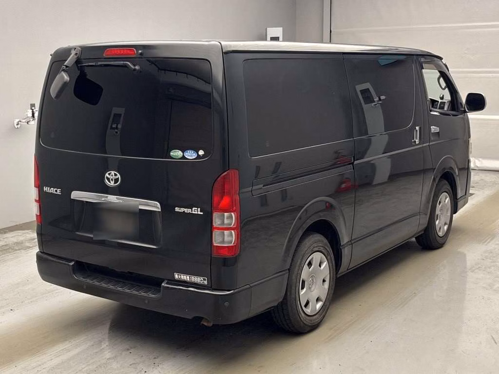 TOYOTA REGIUS ACE