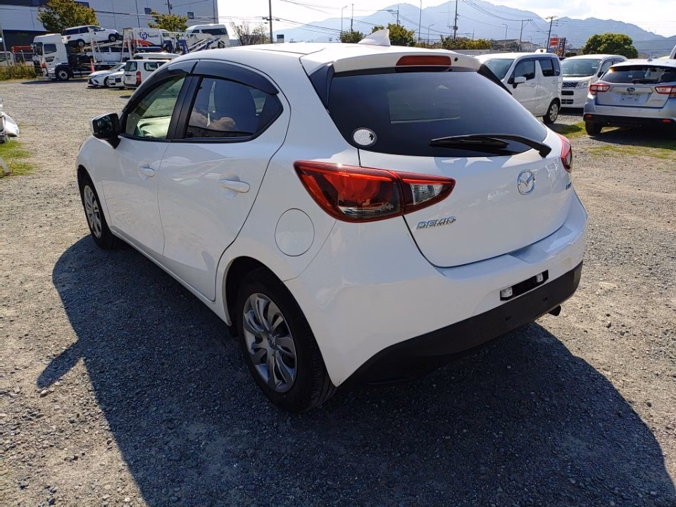 MAZDA DEMIO