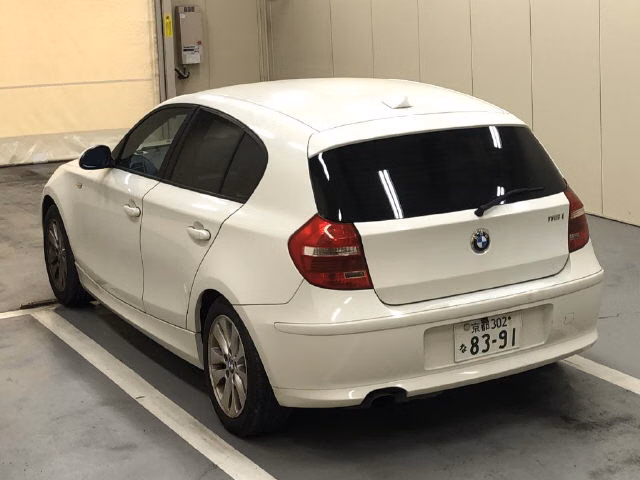 BMW 1-SERIES