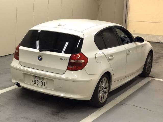 BMW 1-SERIES