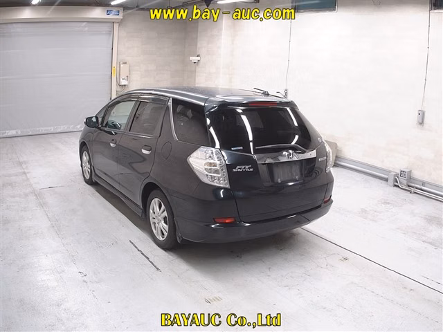 HONDA FIT SHUTTLE