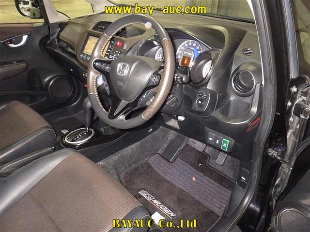 HONDA FIT SHUTTLE