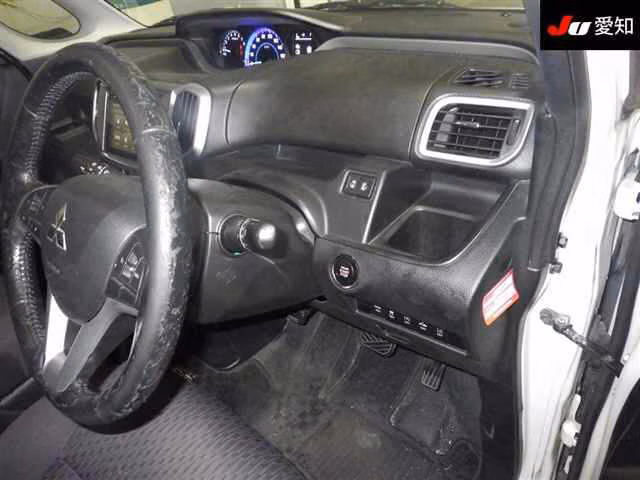 MITSUBISHI DELICA D:2