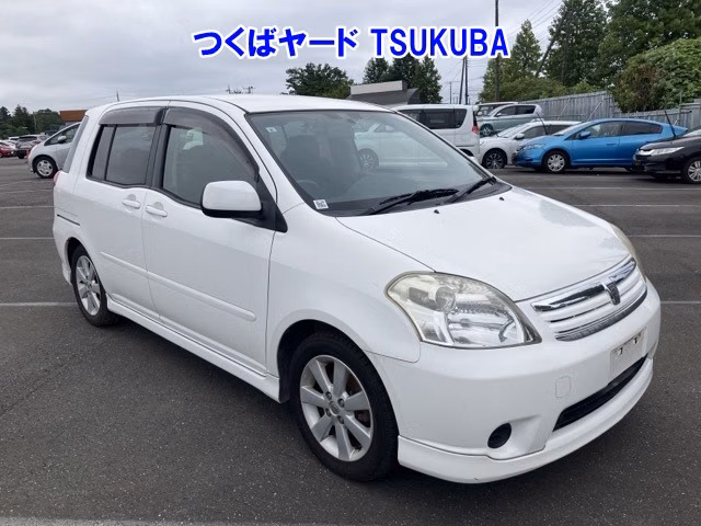 TOYOTA RAUM