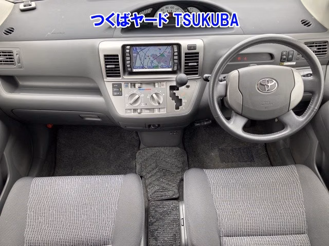 TOYOTA RAUM