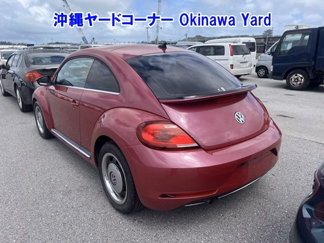 VOLKSWAGEN BEETLE