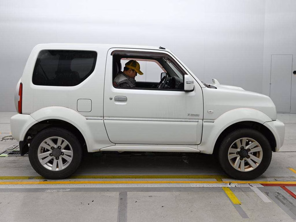 SUZUKI JIMNY SIERRA