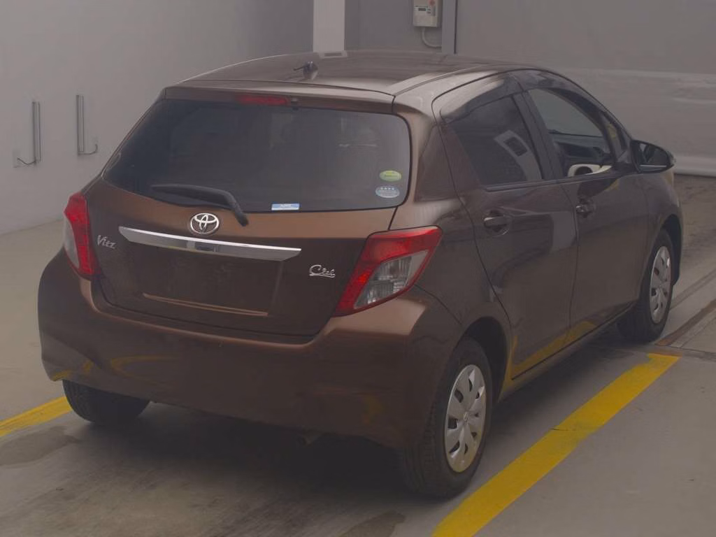 TOYOTA VITZ