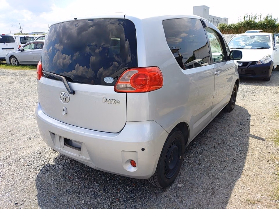 TOYOTA PORTE