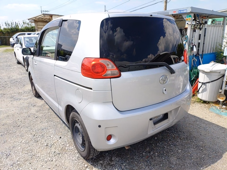 TOYOTA PORTE