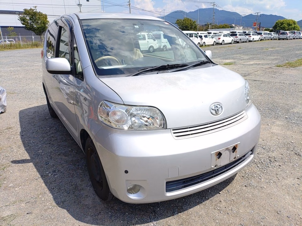 TOYOTA PORTE