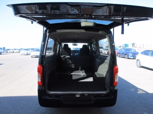 NISSAN NV350 CARAVAN