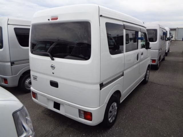 NISSAN NV100 CLIPPER