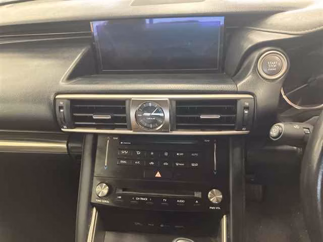 LEXUS IS300