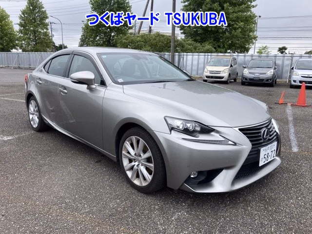 Lexus IS300h