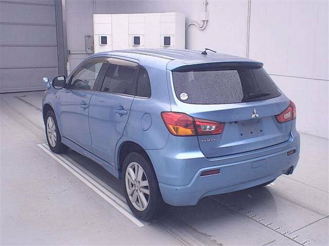 MITSUBISHI RVR