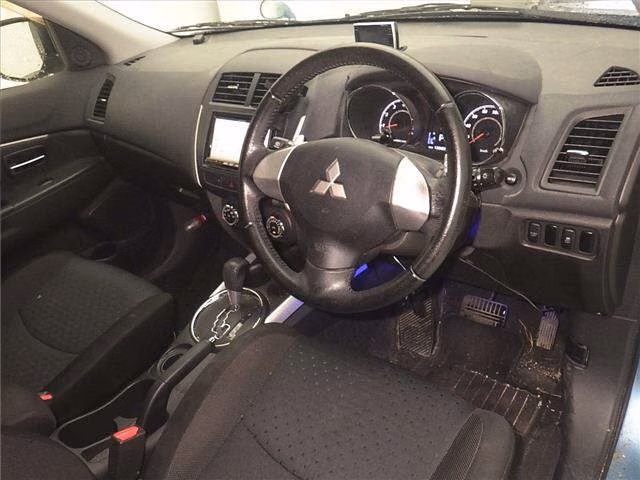 MITSUBISHI RVR