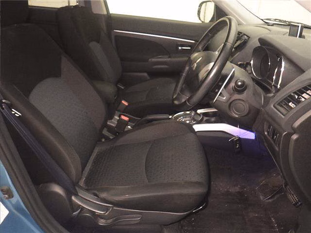 MITSUBISHI RVR