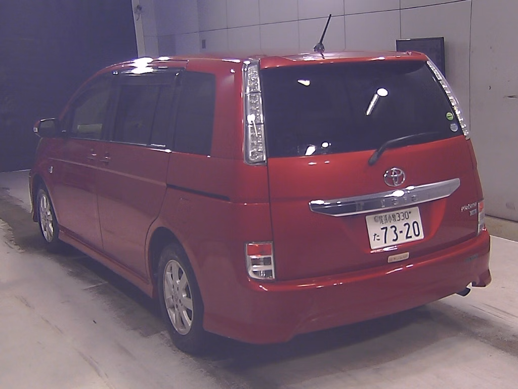 TOYOTA ISIS