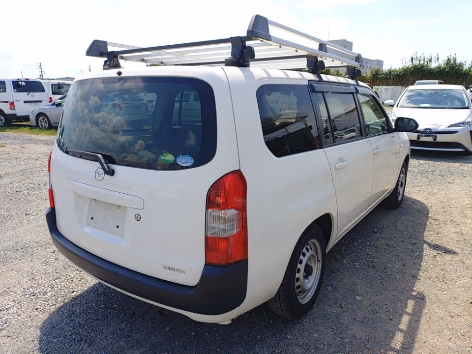MAZDA FAMILIA