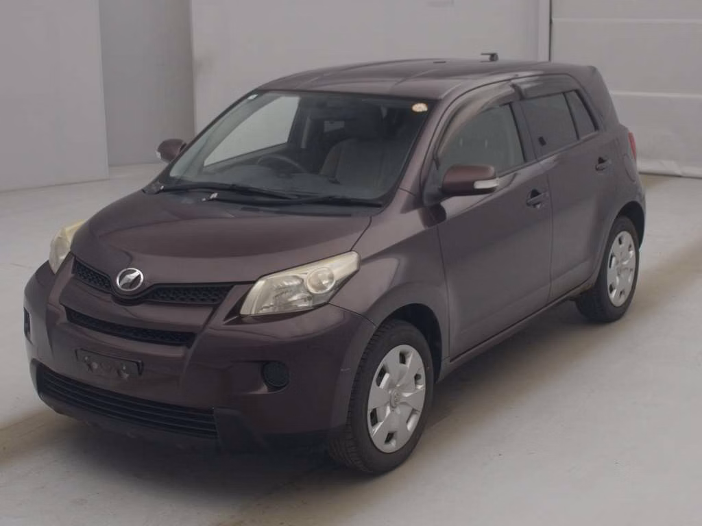 TOYOTA IST