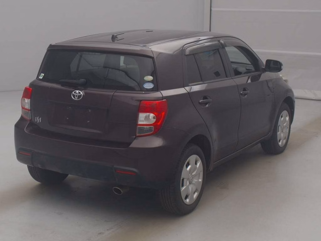 TOYOTA IST